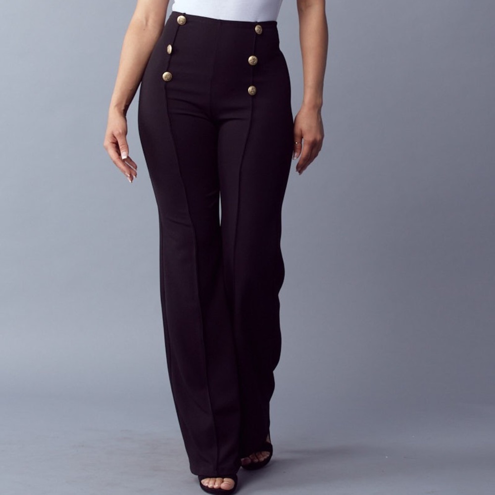 Solid, full length Pants in a flare style with a high waist, wide legs and a 6 b